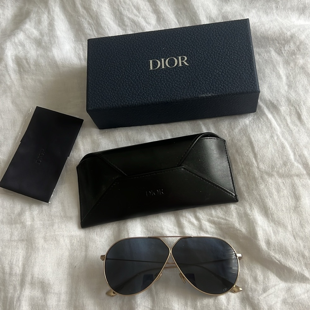 Dior Sunglasses - Picture 2 of 6